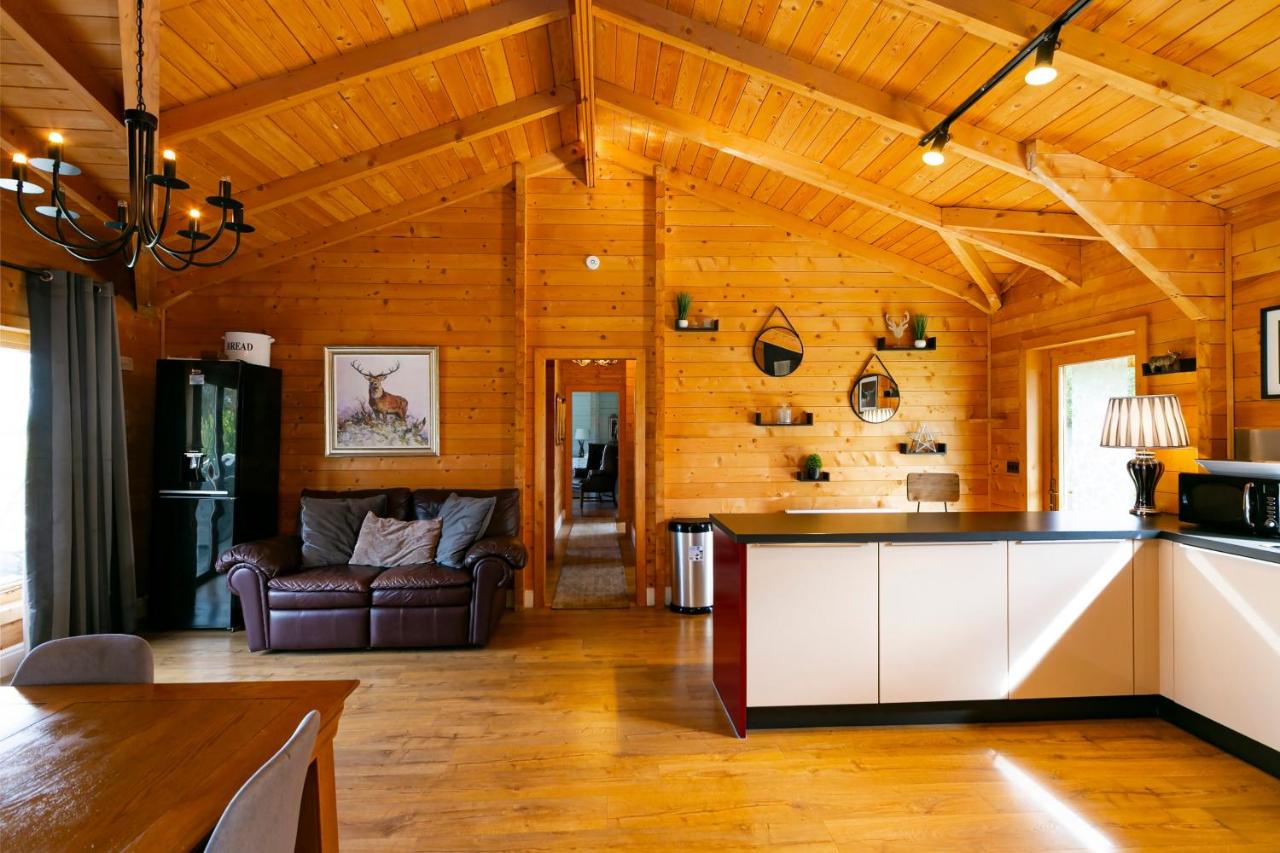 Beautiful 3-Bed Luxury Private Lodge in York — photo 4