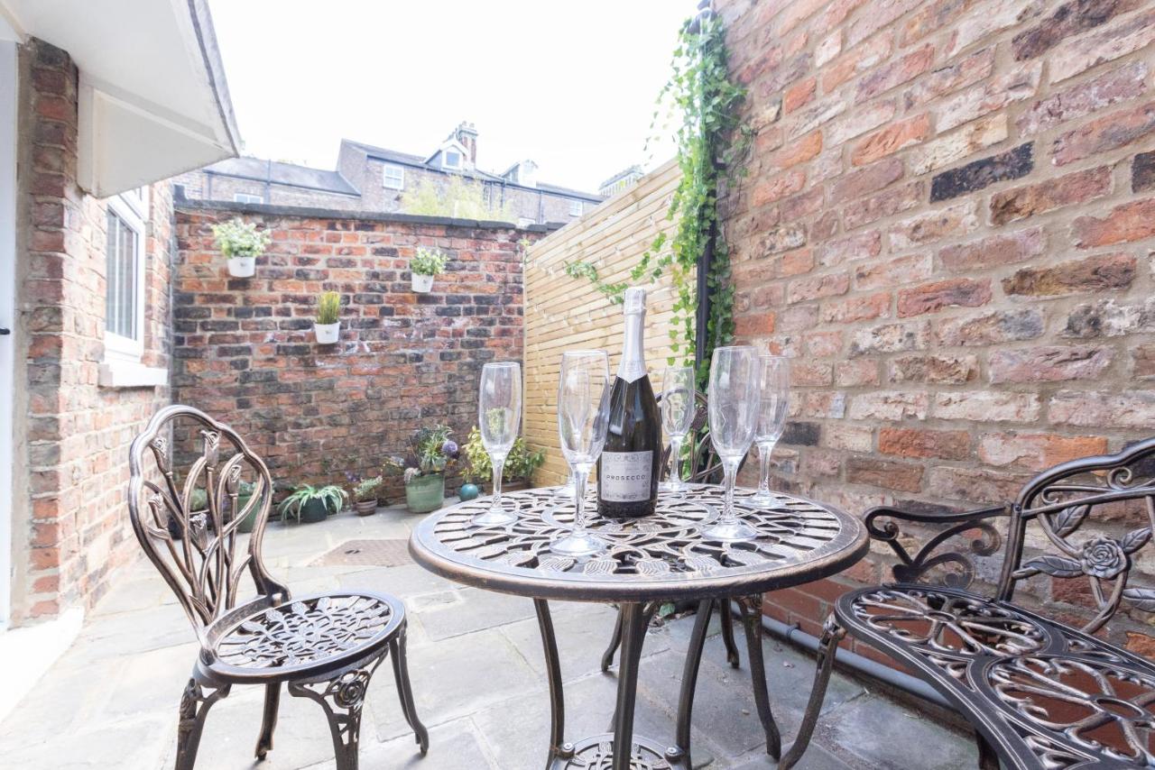 Bootham Apartment 32 - Free Parking - Five minute walk to York Minster — photo 4