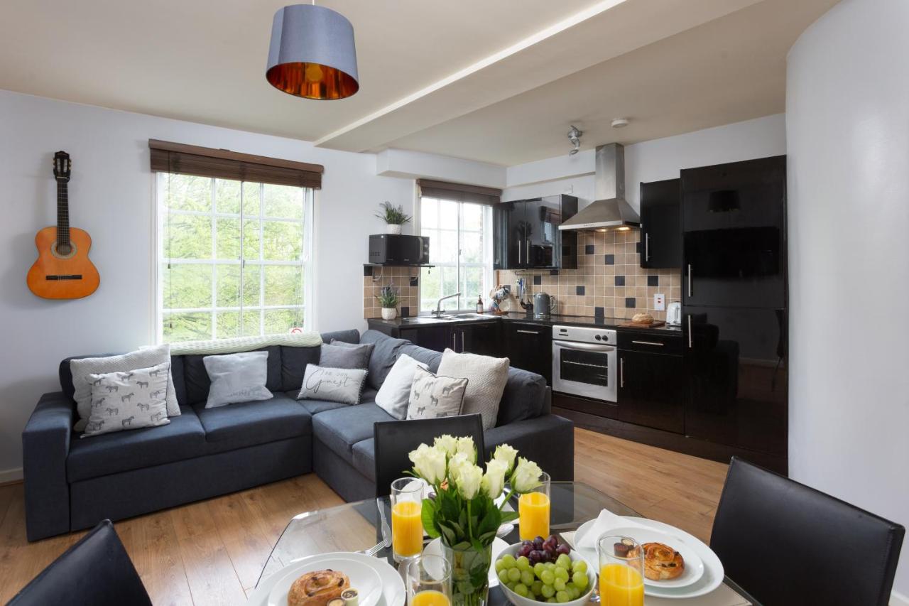 Bootham Court Grade II duplex apartment with free parking & Wi-Fi - sleeps 2-6 people — photo 2