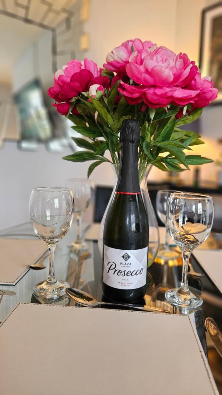 Bootham Court Grade II duplex apartment with free parking & Wi-Fi - sleeps 2-6 people — photo 7