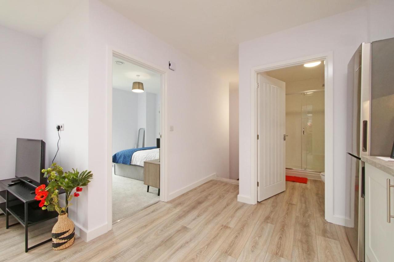 Boutique Abode in York-Parking — photo 3