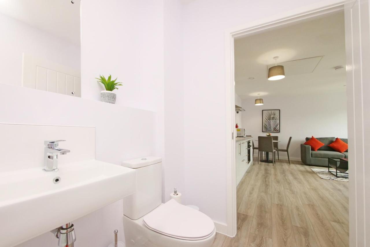 Boutique Abode in York-Parking — photo 8