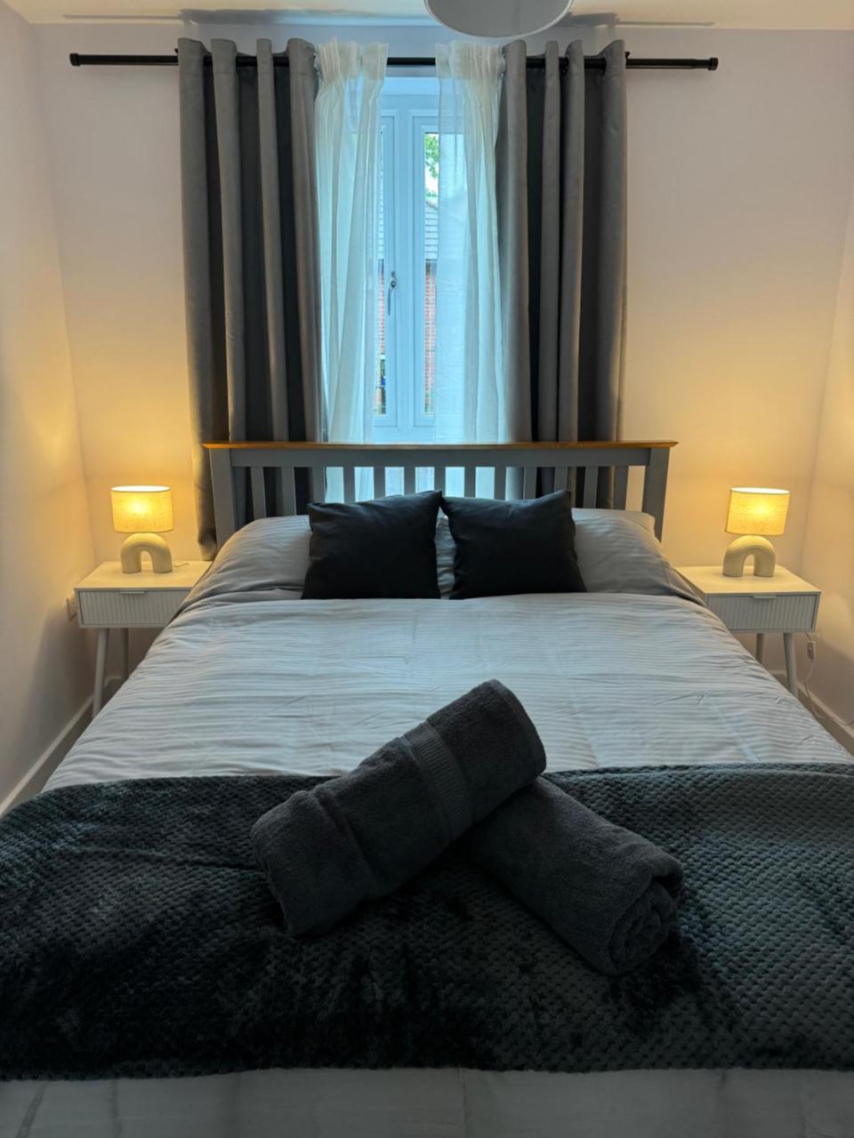 Brand new Flat 5 with Free Parking and fast WIFI — photo 2