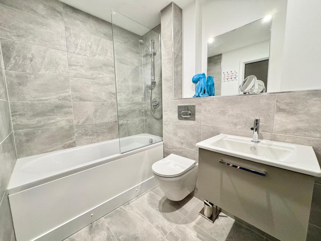 Carillon Apartment 60 York with Free Secure Parking — photo 3