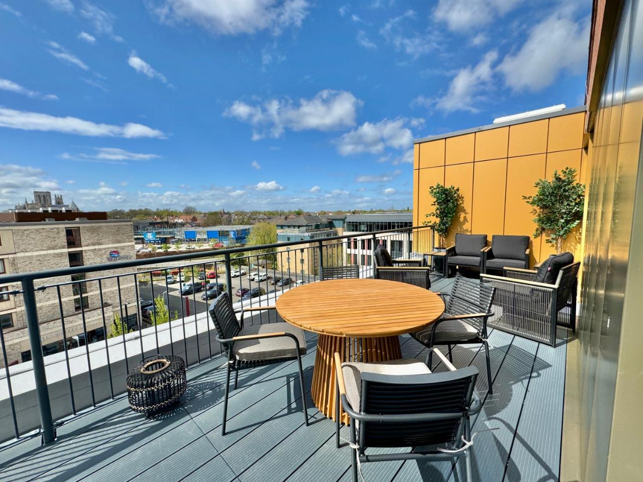 Carillon Apartment 60 York with Free Secure Parking — photo 6
