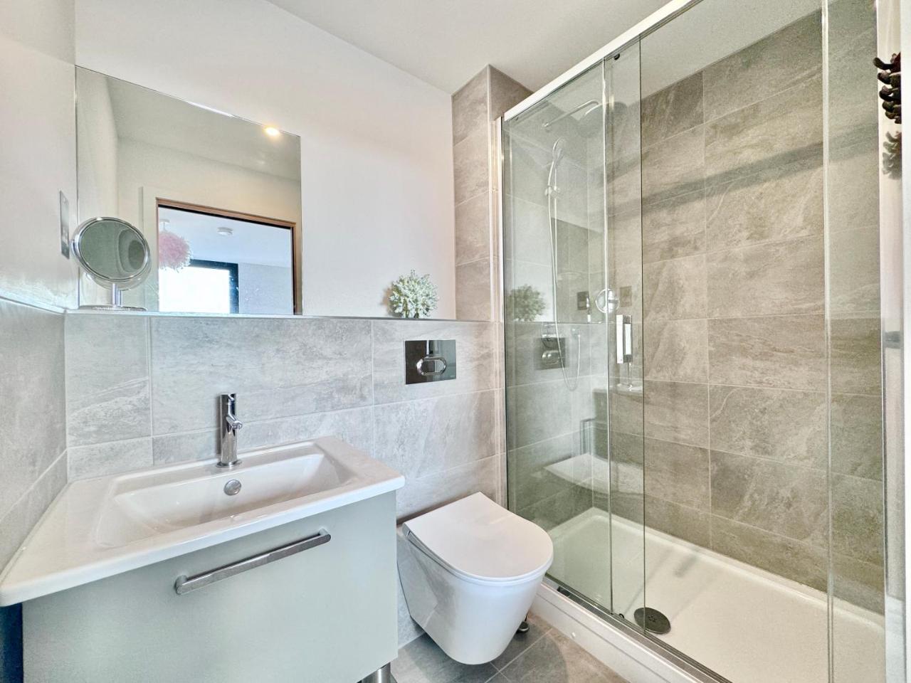 Carillon Apartment 60 York with Free Secure Parking — photo 8