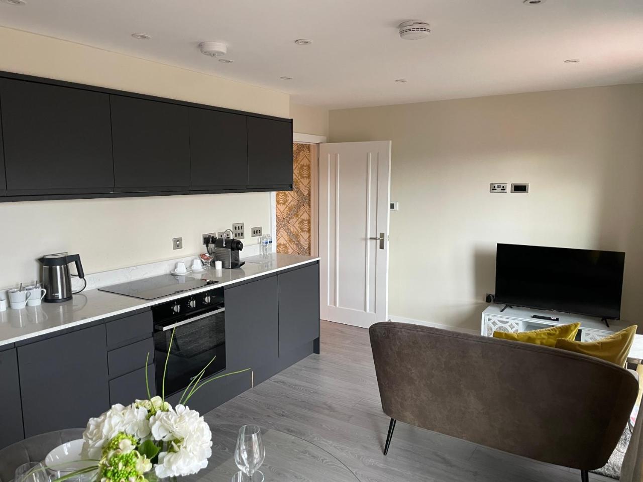Central Modern Flat, York, Yorkshire