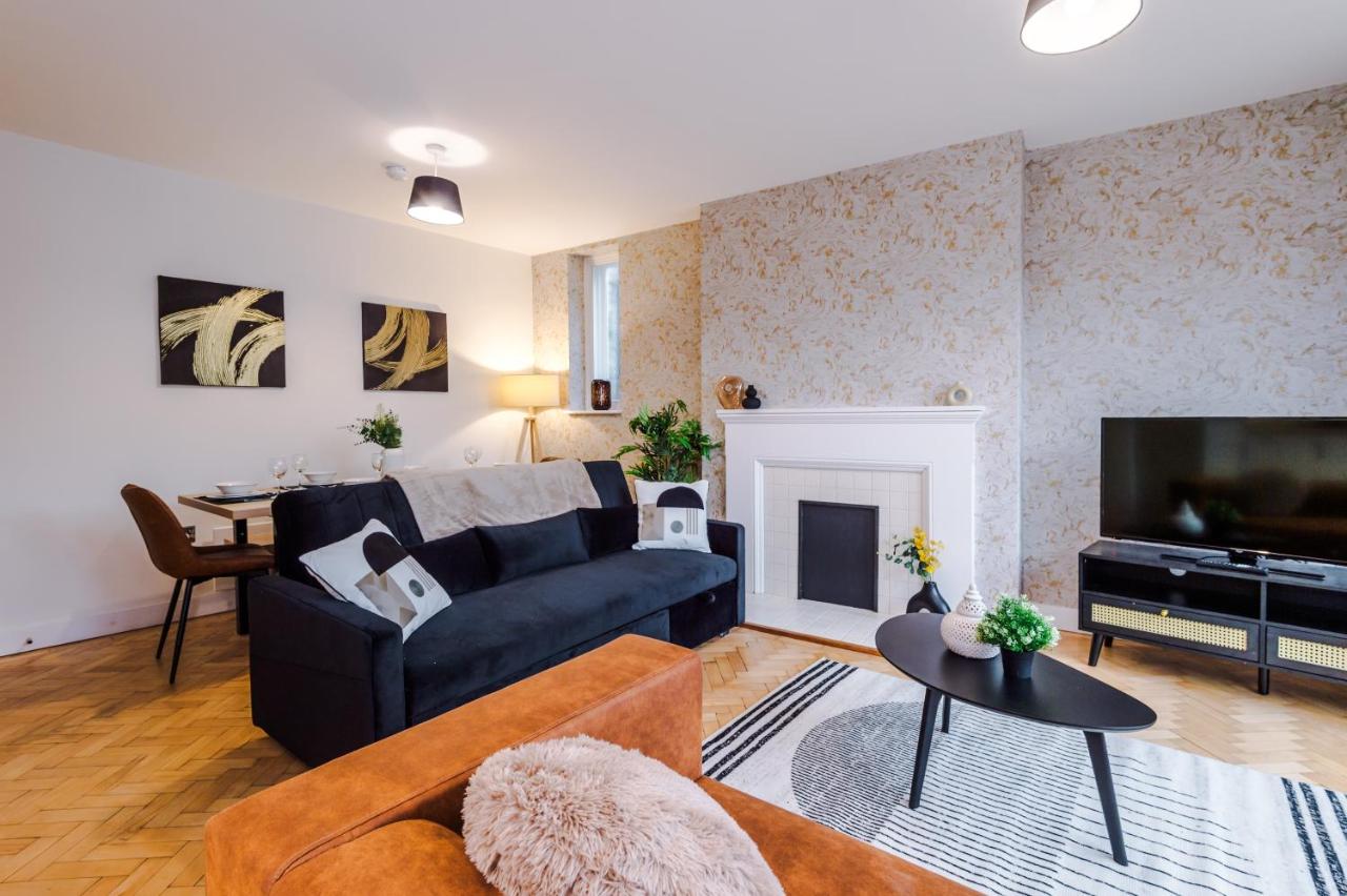 Central York Penthouse With Private Roof Terrace — photo 6