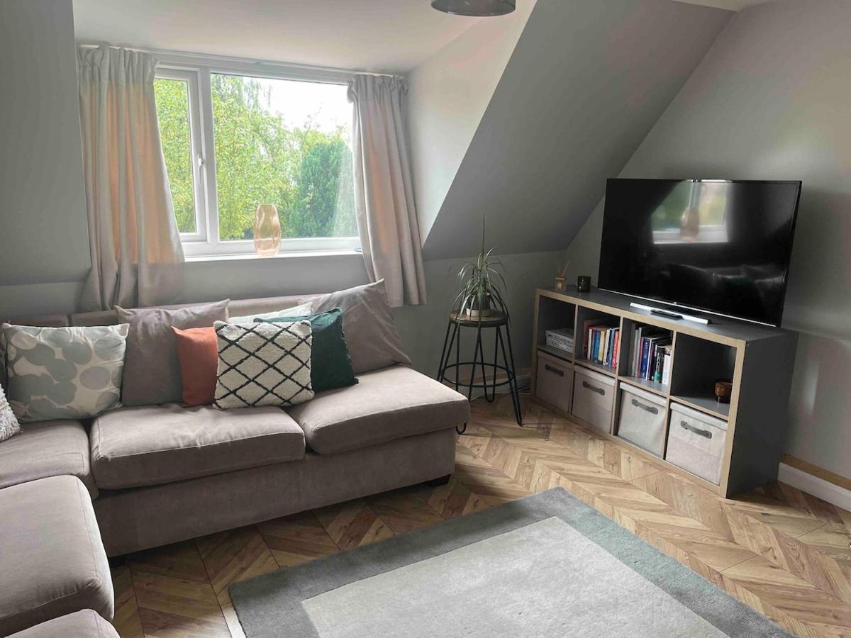 Charming 2-Bed Apartment with free parking 10 mins drive to York City — photo 5