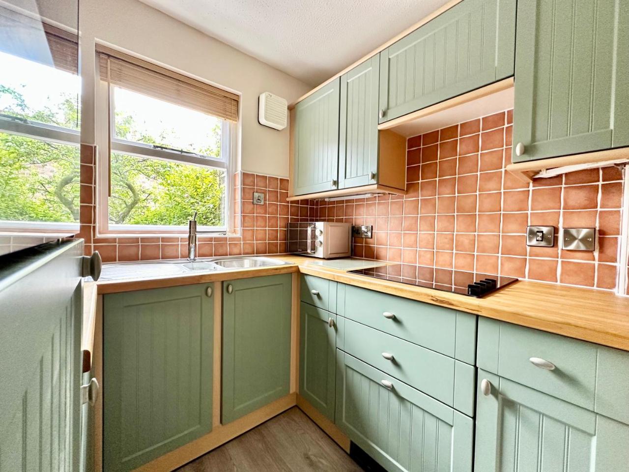 Cherry Blossom Cottage — photo 3