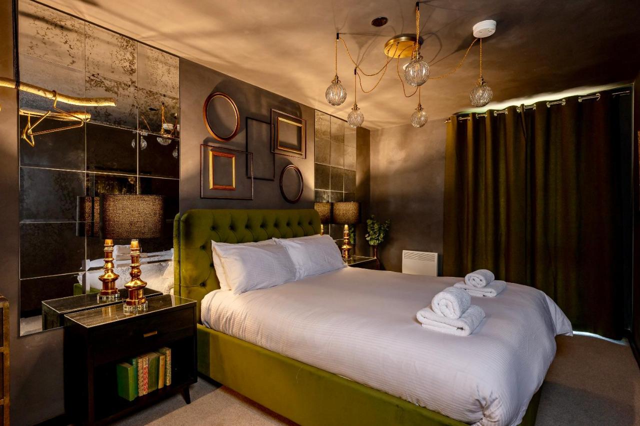 City Retreat for 4 with Free parking and Gym access — photo 2