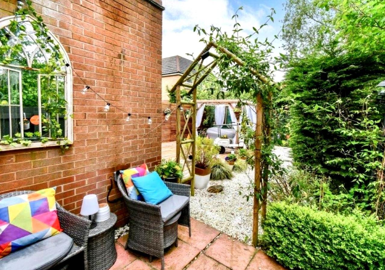 Cosy Garden Flat, Private Hot Tub & Four Poster Bed — photo 5