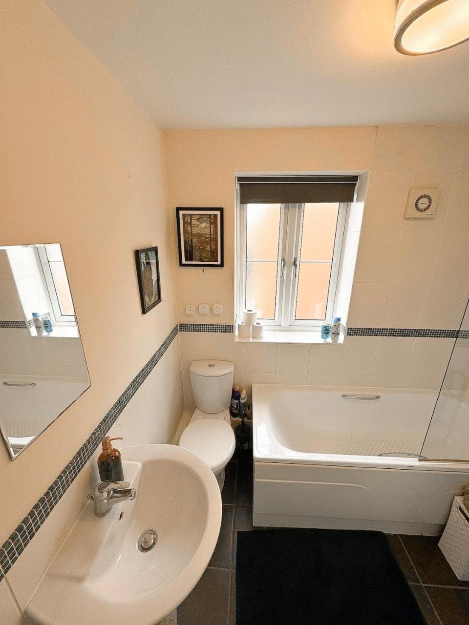 Cosy York Apartment — photo 3