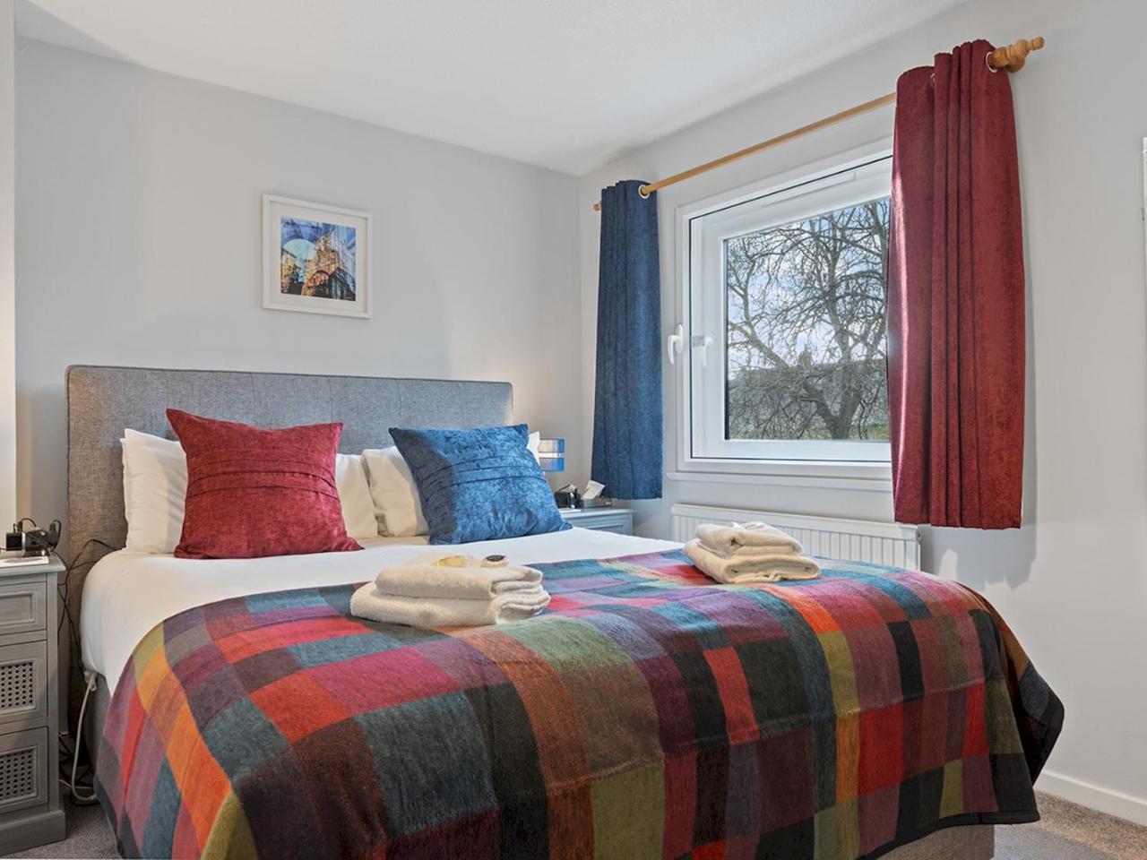 Cosy York Home with Parking - Pass the Keys — photo 7