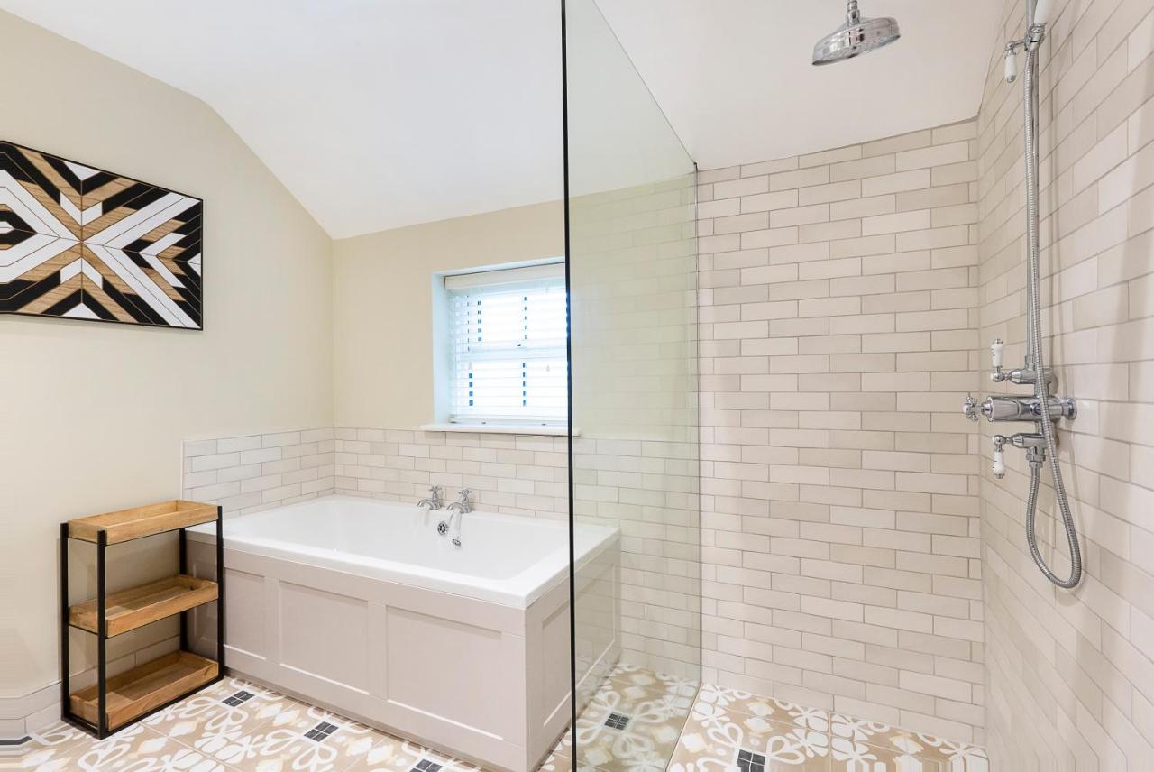 Creamery Cottage with Games room and Free Parking — photo 3