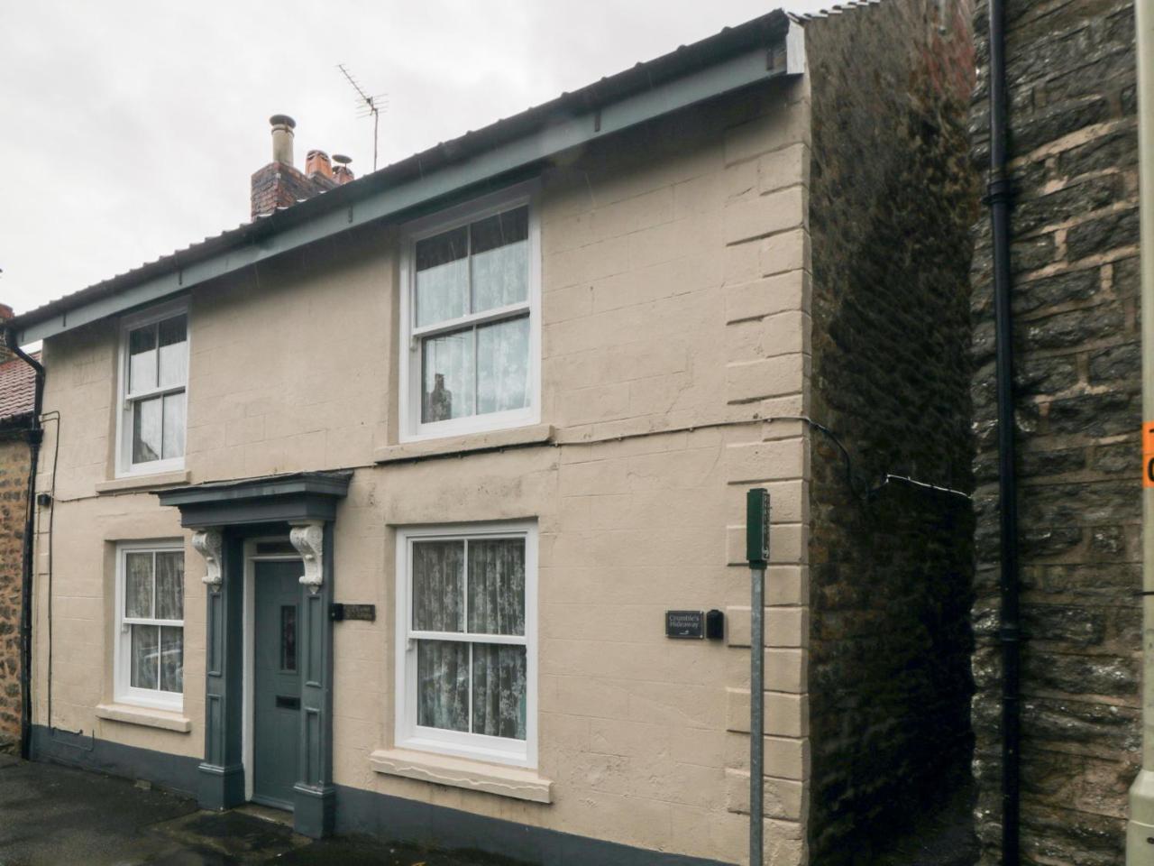 Crumble's Cottage — photo 6