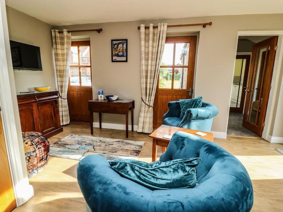 Decca cottage is Cheerful one bedroom cottage — photo 5
