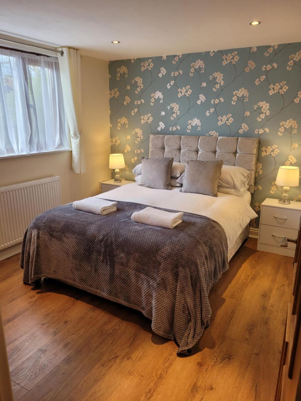 Elckys HOT TUB Holiday Lodge York, York, Yorkshire