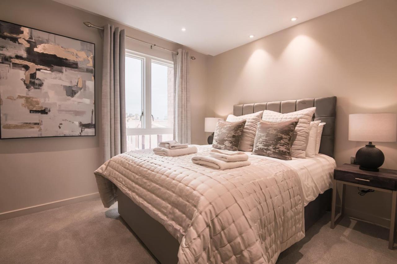Entire 2 Bed - No. 49 - The Cosy Collection Ltd — photo 3