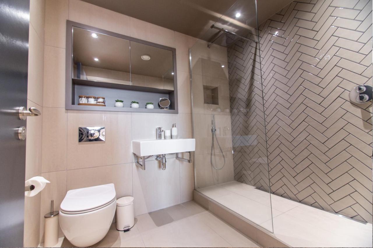 Entire 2 Bed - No. 49 - The Cosy Collection Ltd — photo 4