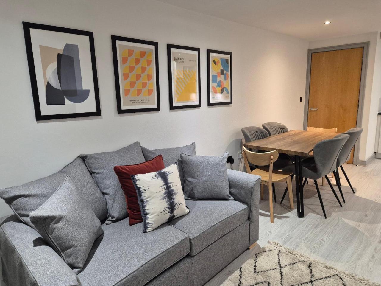 Entire Flat in York City Centre — photo 4