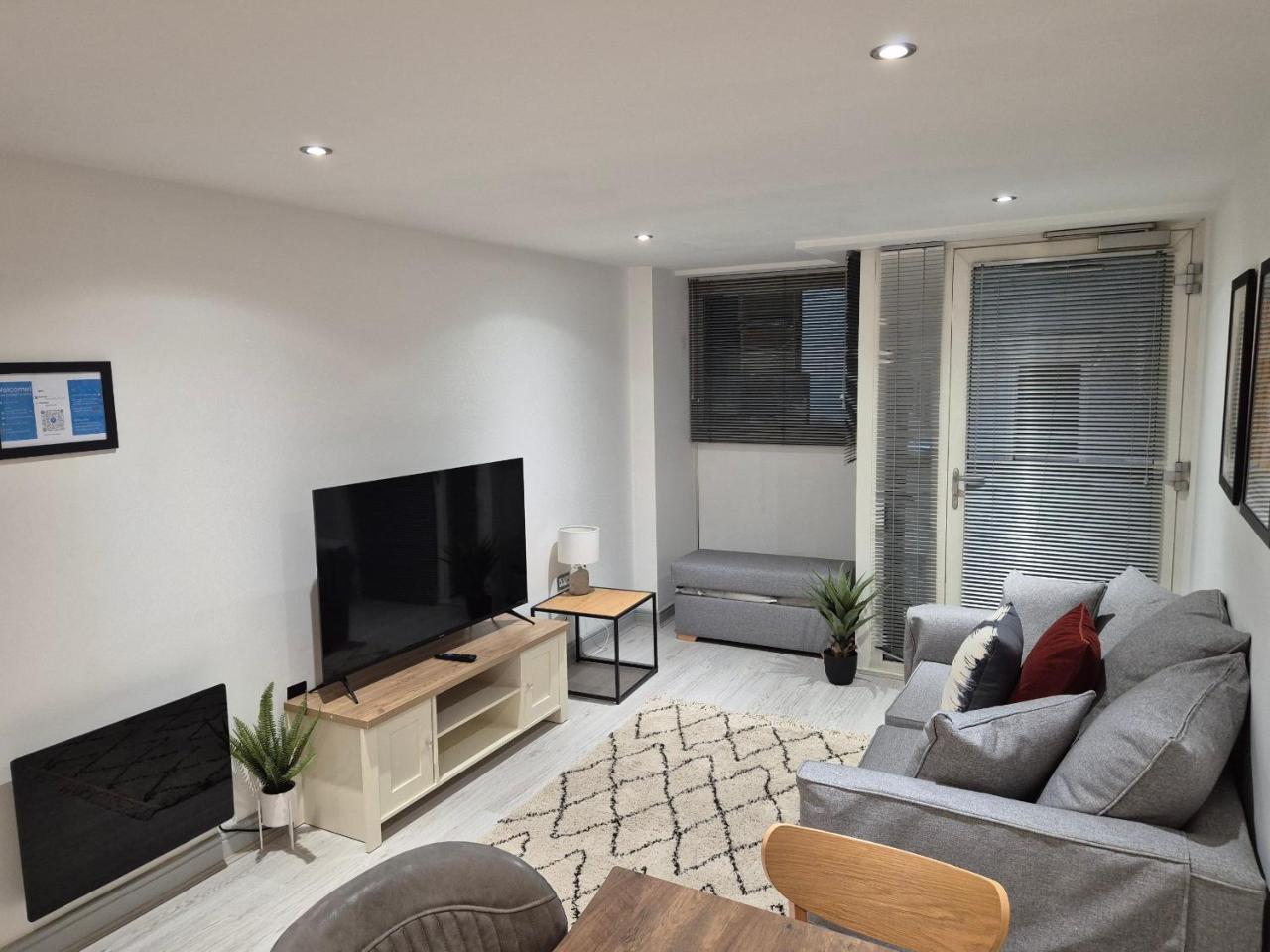 Entire Flat in York City Centre — photo 5