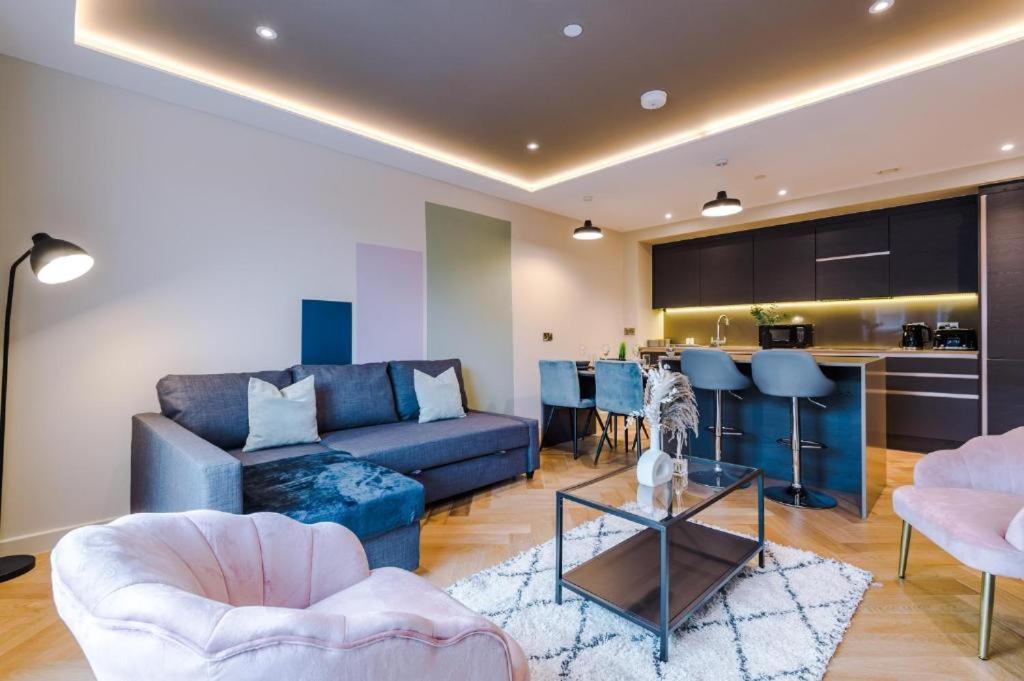 Exquisite Central York Abode sleeps 6! — photo 4