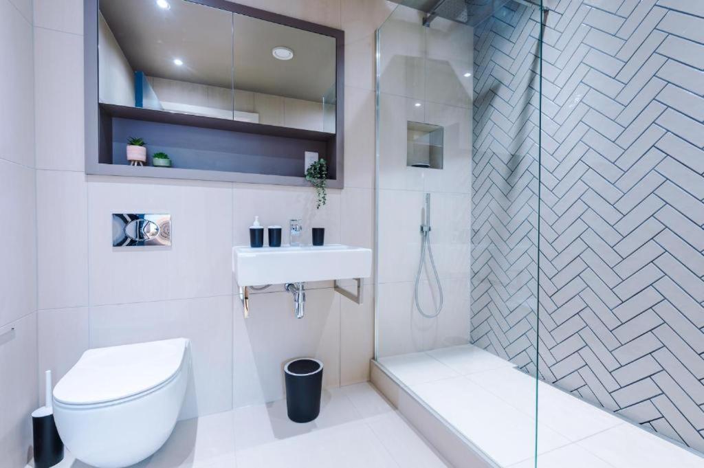 Exquisite Central York Abode sleeps 6! — photo 7