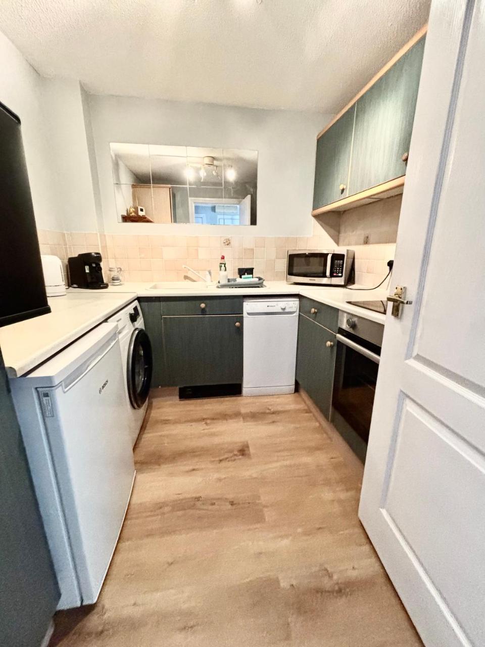 Fab city centre apartment with free parking — photo 4