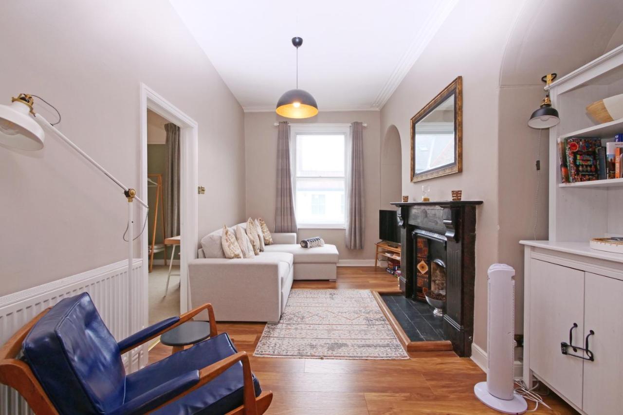 Fifth Quarter Apartment with Free Parking, York, Yorkshire
