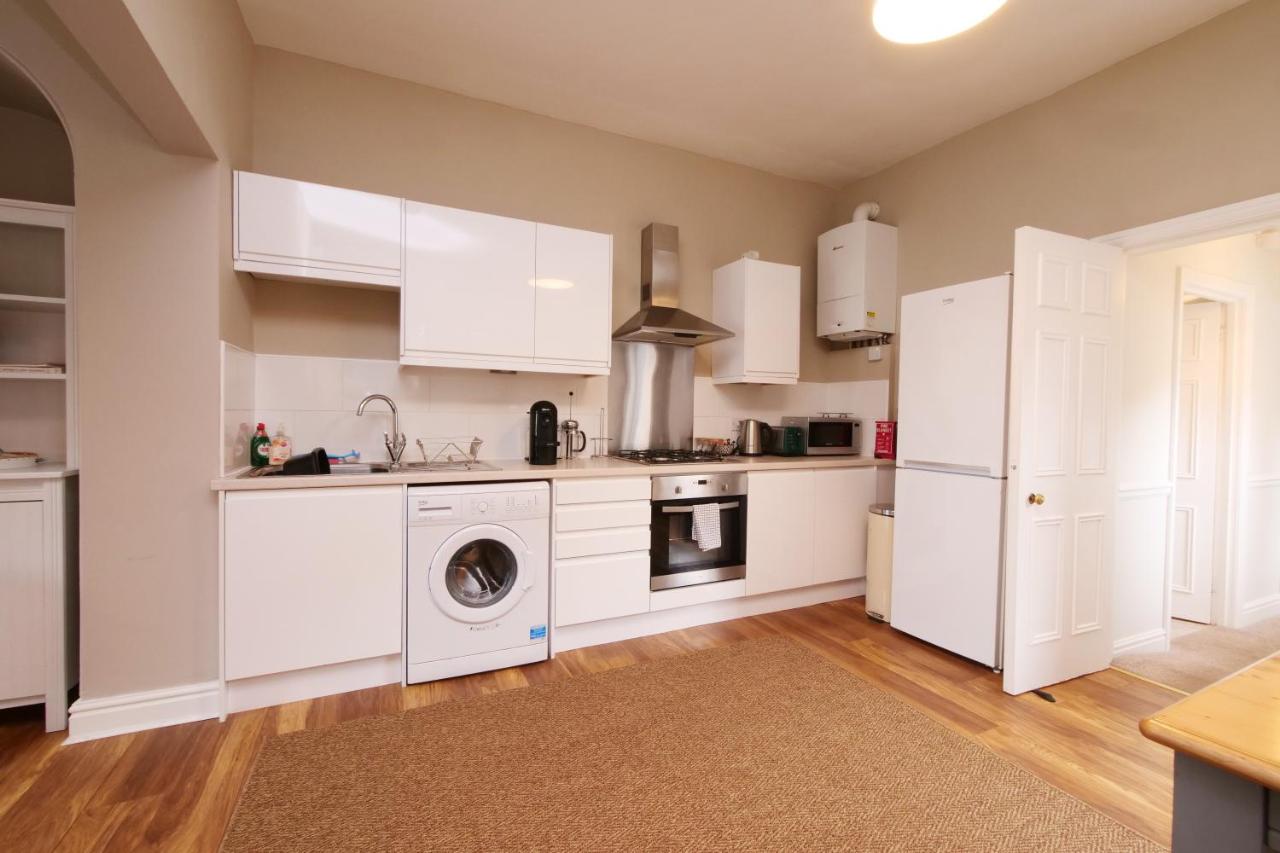 Fifth Quarter Apartment with Free Parking — photo 3