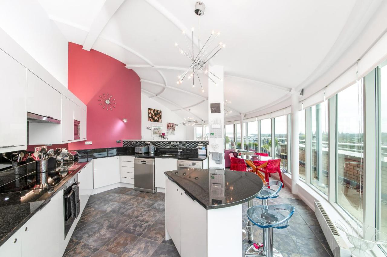 Finest Retreats - The Penthouse at 611 Westgate — photo 4
