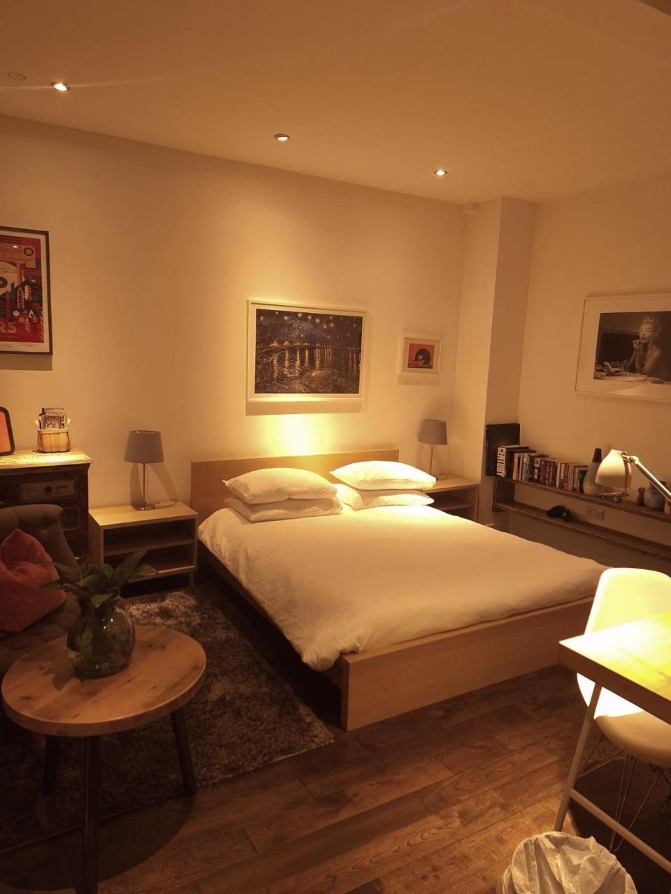 Great room in cool house — photo 4