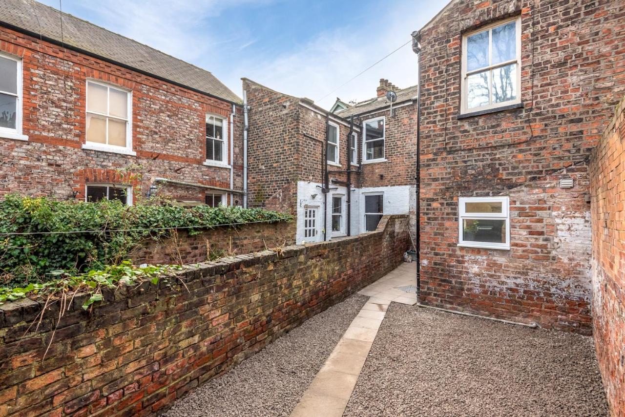 Ground Floor Nunnery Bright, Beautiful Flat with Garden in York - Pass the Keys — photo 6