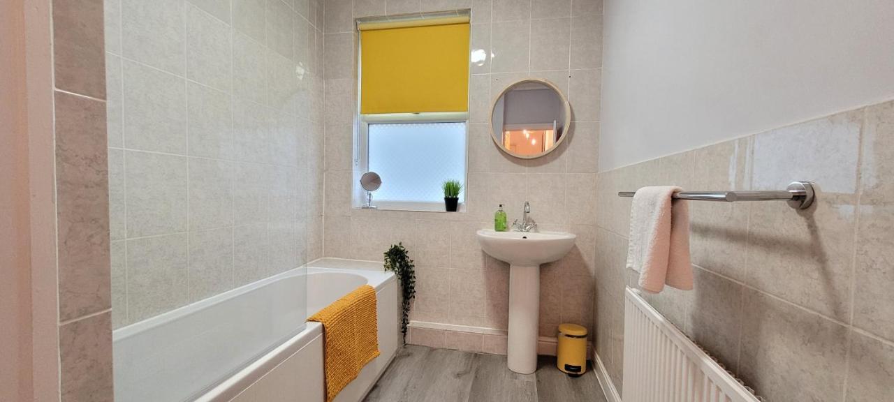 Hartoft St - 2 bed near river — photo 3
