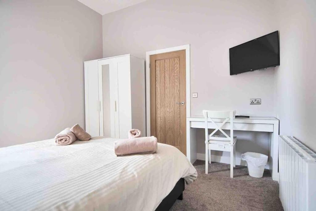 Hoxne Cottages - Poppy Cottage with private hot tub — photo 2