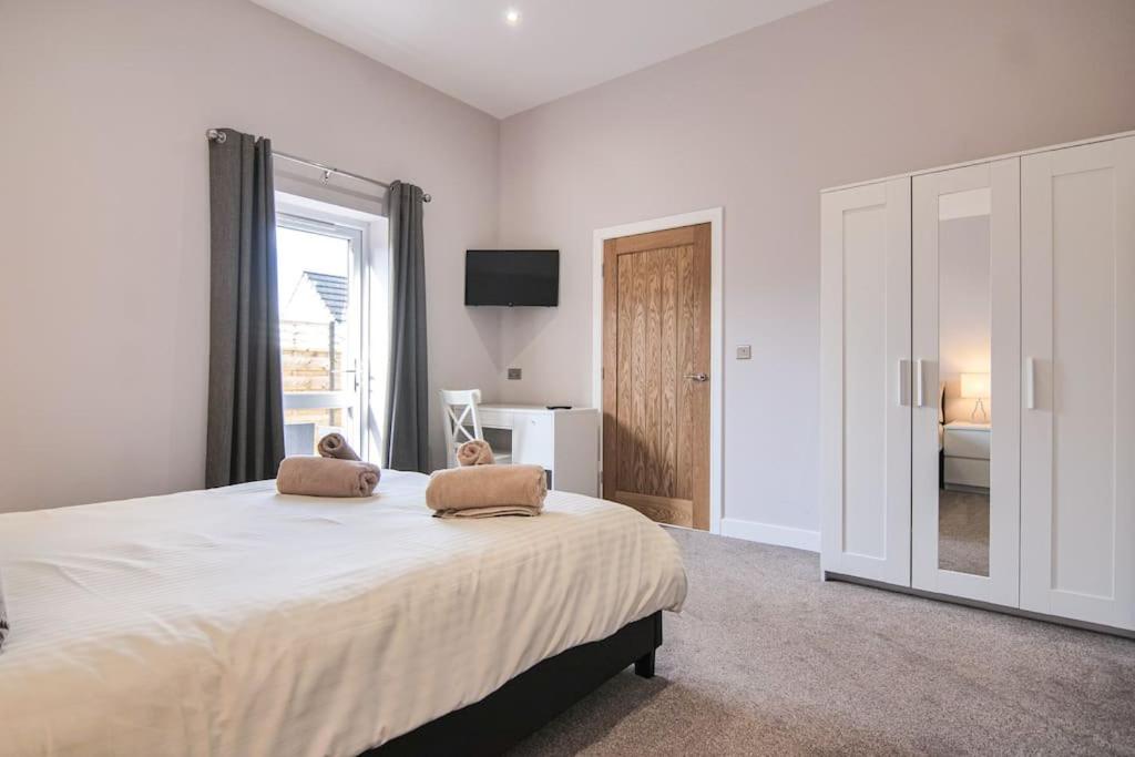 Hoxne Cottages - Rose Cottage with private hot tub — photo 3