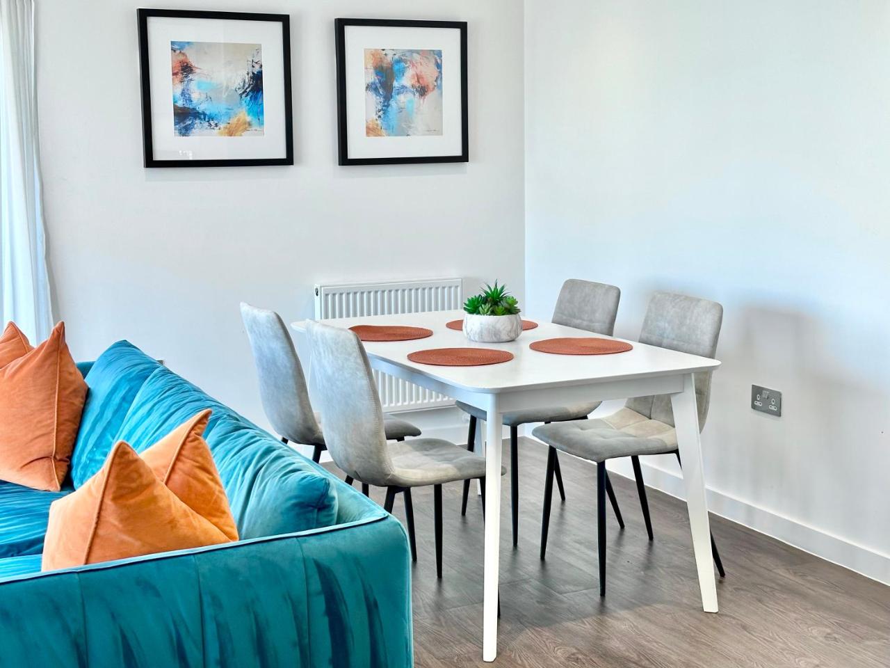 Icona Luxury Apartment with Minster Views & Allocated Parking — photo 3