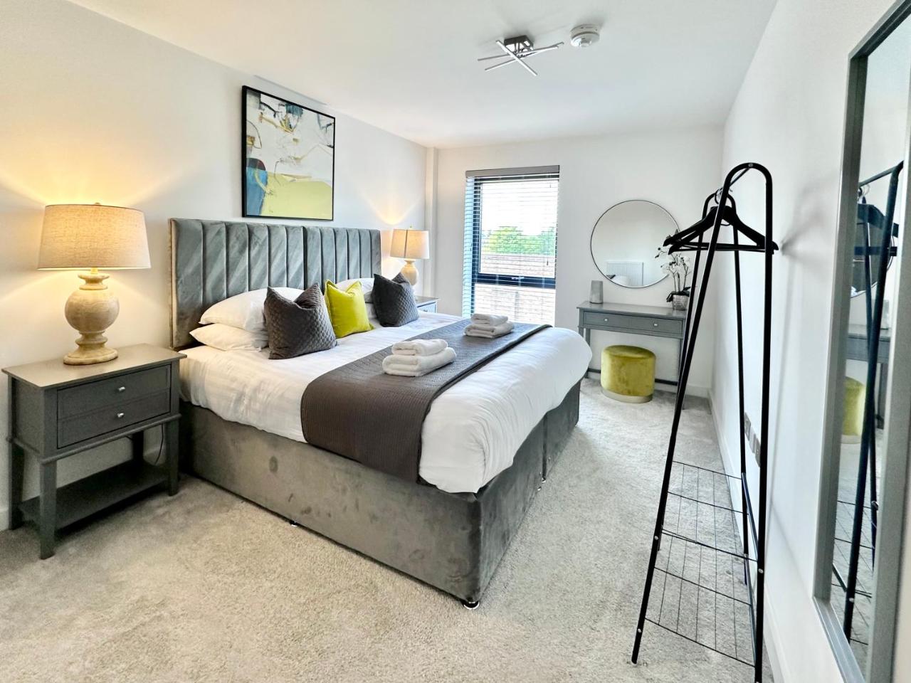 Icona Luxury Apartment with Minster Views & Allocated Parking — photo 5
