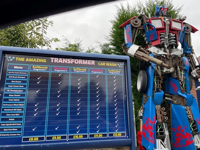 Inner Space Stations Amazing Transformer Car Wash