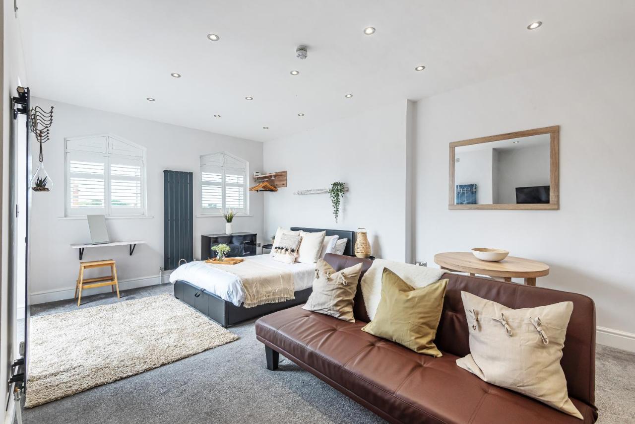 Locket Studio - Cosy Apartment with Balcony — photo 2
