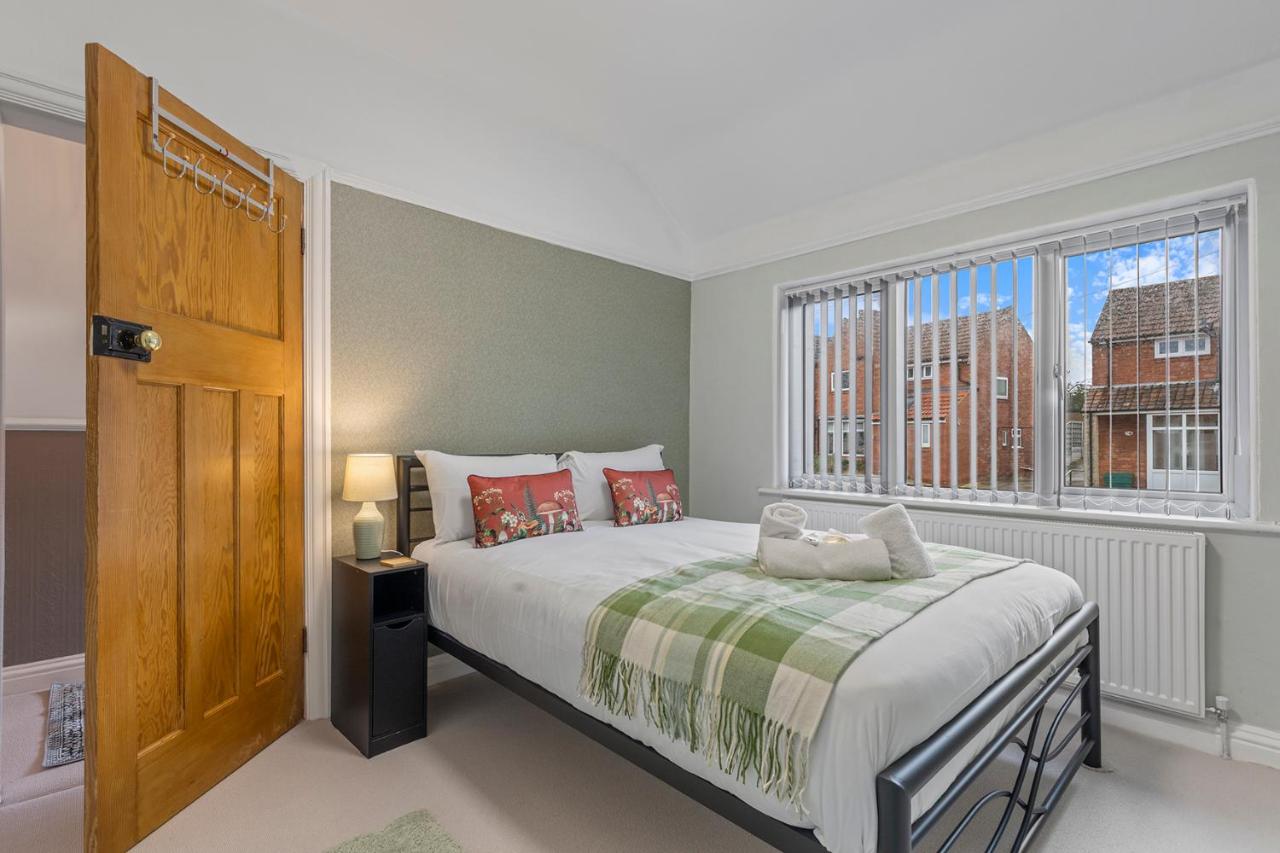 Lovely Home in York with Parking - Pass the Keys — photo 4