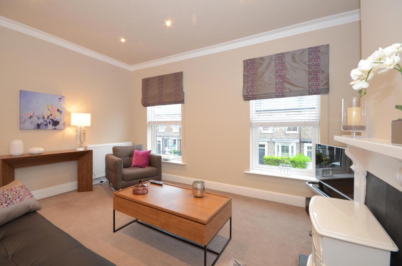 Lucy's Lodge- Most Stylish Apartment On Vibrant Bishy Road with Free Parking — photo 5