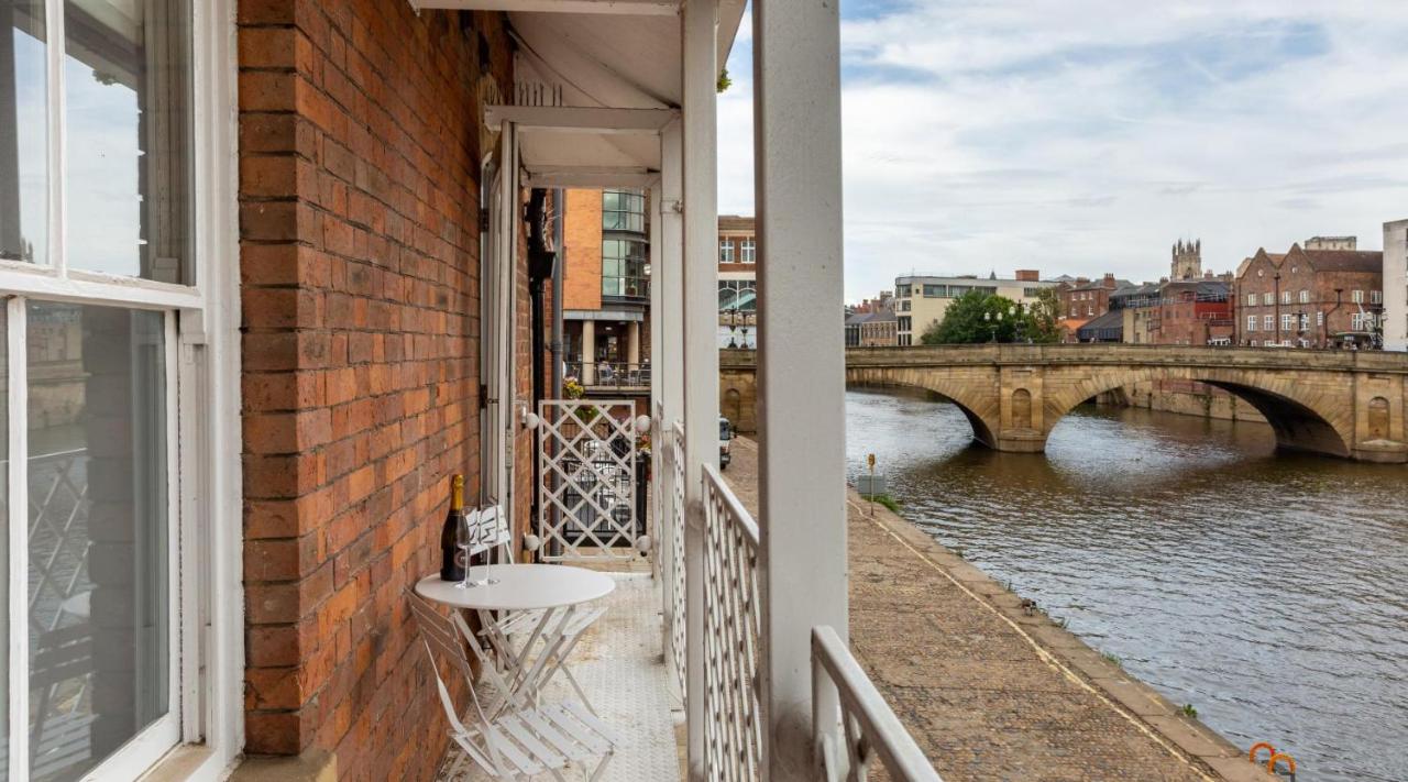 Luxury Apartment Woodsmill View - on the river - with balcony - Recently refurbished — photo 7