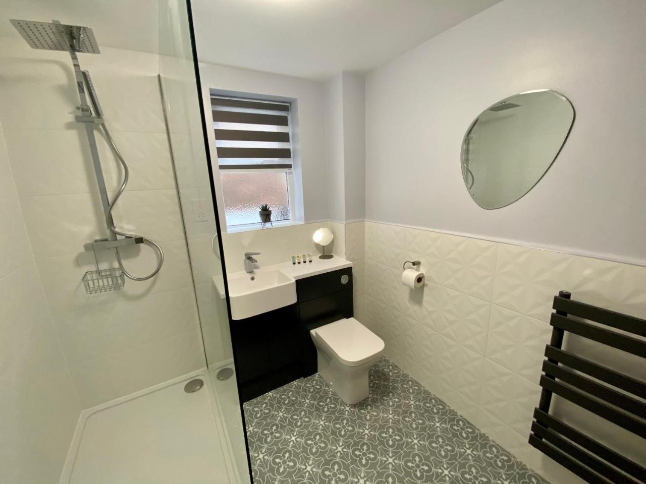 Luxury Riverside City Centre Apartment — photo 8