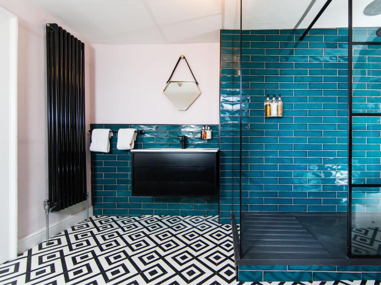 Luxury Travel Emporium YO1 - Exquisite 400 Year Old, City Centre Townhouse — photo 3