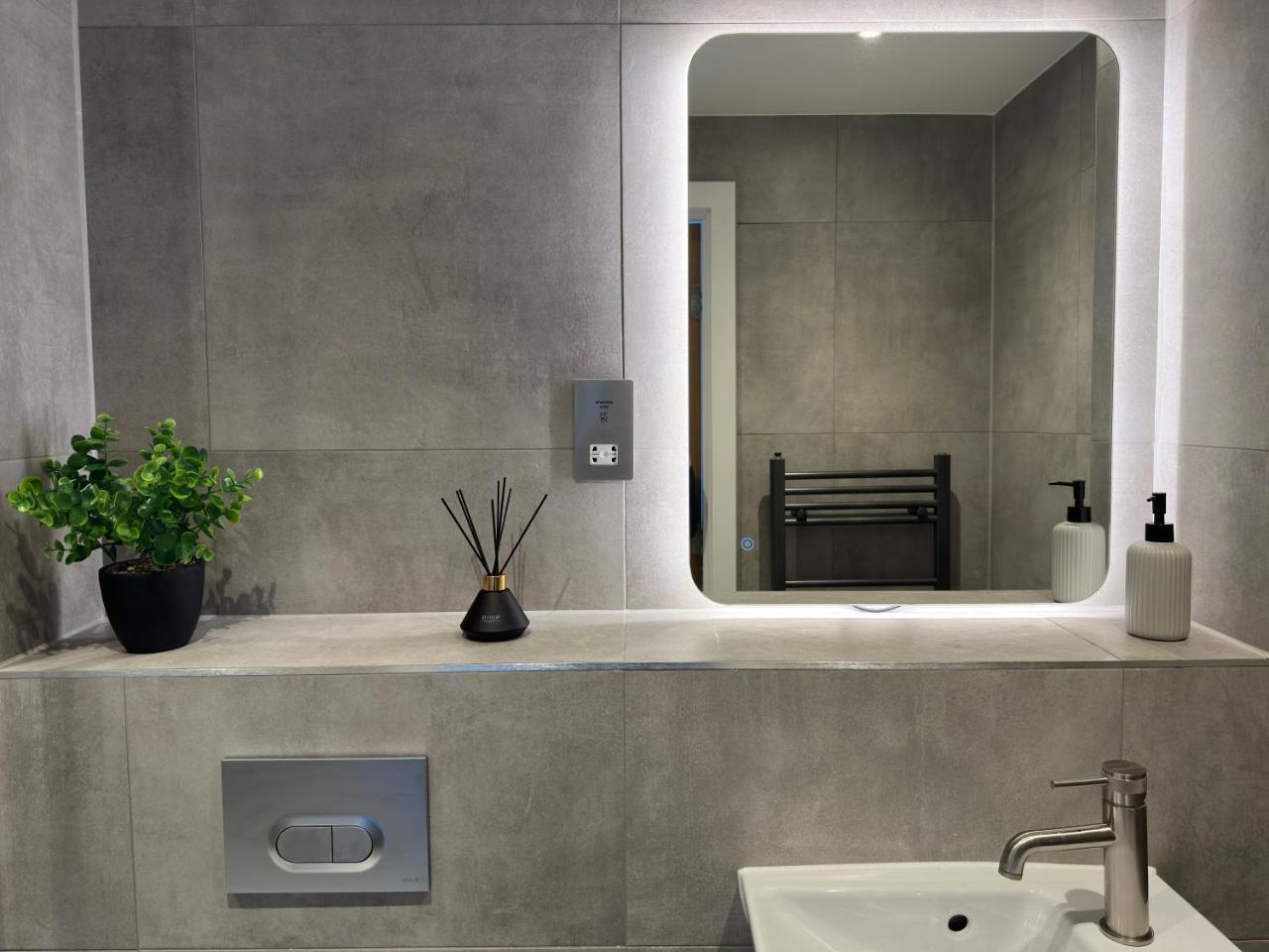 Luxury York Minster Penthouse - Free Gym & Parking — photo 3