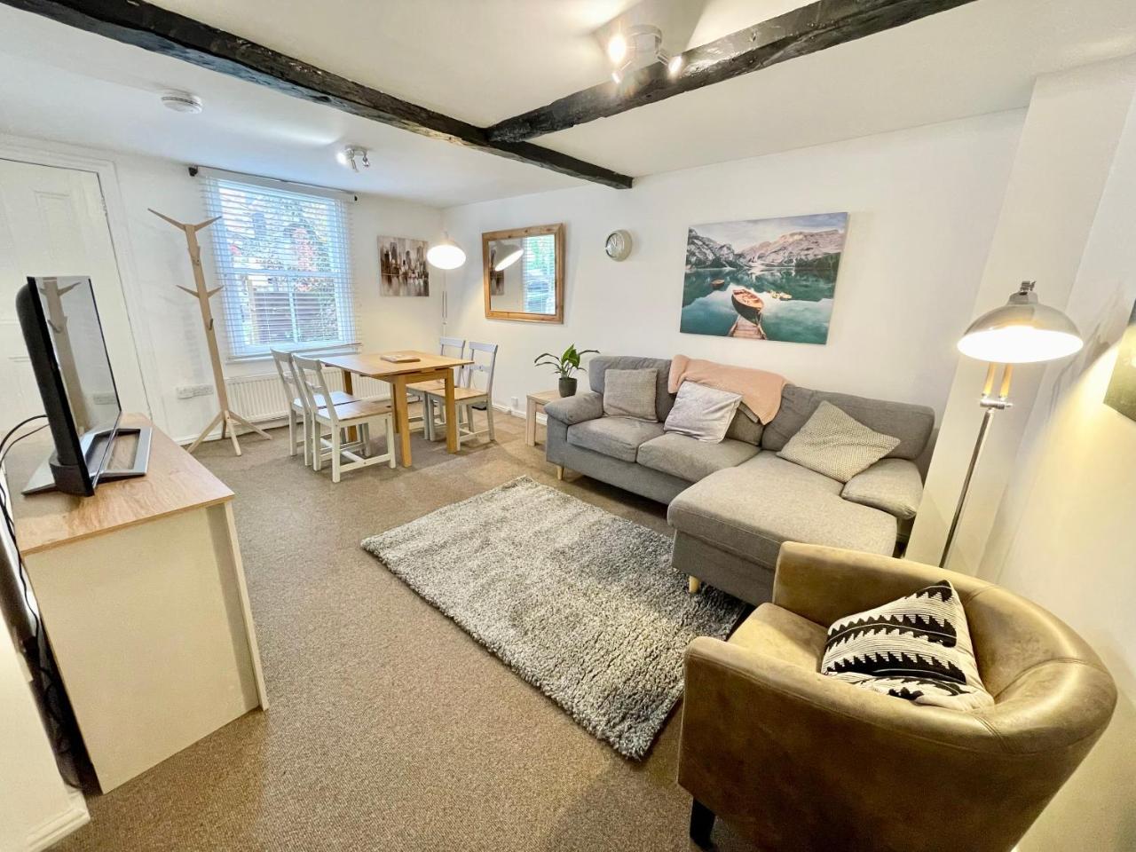 Millers Cottage with Free Allocated Parking — photo 2