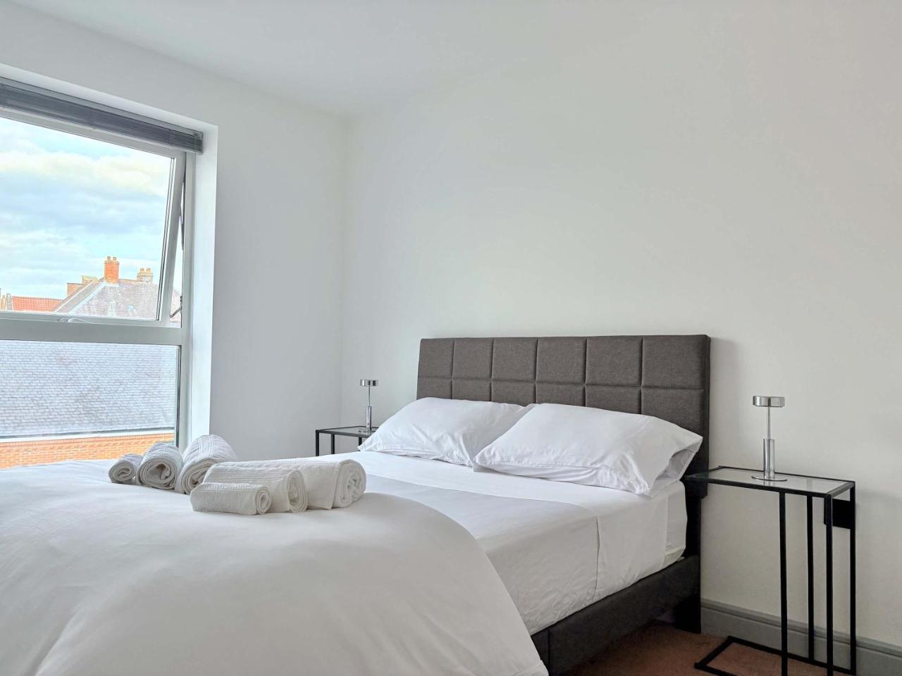 Modern 2-Bed Apartment in York City Centre - Walk to Christmas Market and Top Attractions — photo 7