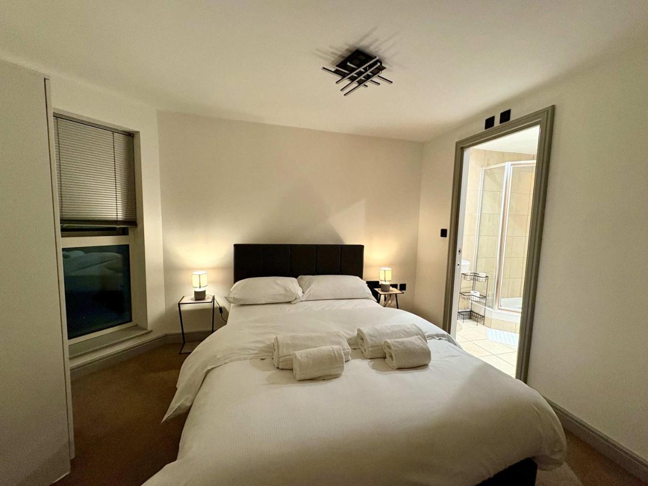 Modern 2-Bed Flat in York City Centre - Steps from Christmas Market — photo 4
